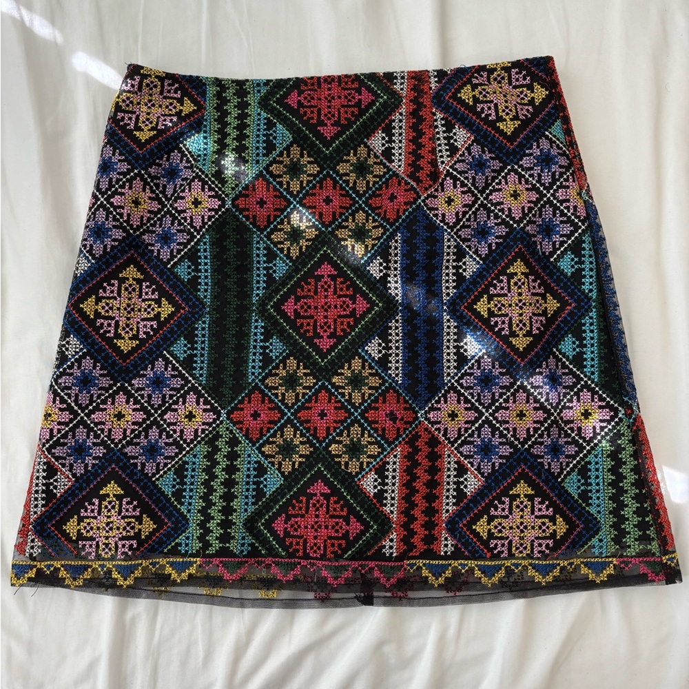 Colorful Geometric Patterned Mini Skitt